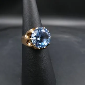 Vintage cocktail 9 karat guldring med stor isblå sten (53)