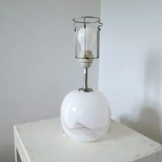 Sakura kugle bordlampe fra Holmegaard, lille model