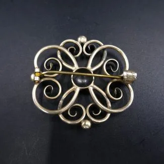 Vintage håndlavet dansk sølv broche (4 x 3,7)