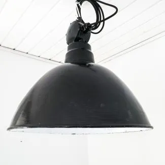 Stor flot industri lampe i sort med hvid emalje (H:40)