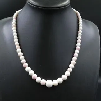 Vintage halskæde med hvide koral perler i høj kvalitet