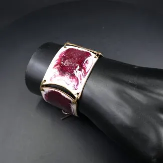 Vintage leddelt armbånd i emaljeret kobber - på armen