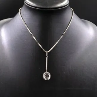 Vintage sølvvedhæng fra Alton med bjergkrystal i sølvkæde