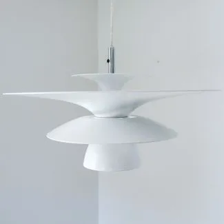 Blank hvid Picasso pendel fra det svenske topbrand, Belid