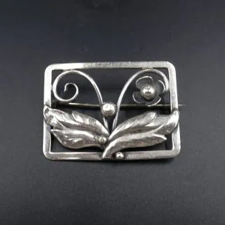 Vintage firkantet sølvbroche fra Hingelberg