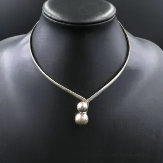 Vintage sølv halscollier med kugle lukning