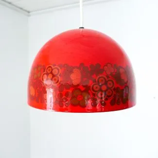 Rød model af Kaj Francks smukke vintage emalje-pendel