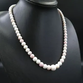 Vintage halskæde med hvide koral perler (52)