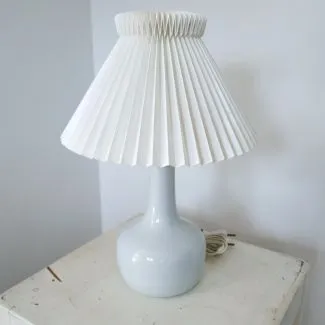Lyngby/lyfa bordlampe med Le Klint skærm