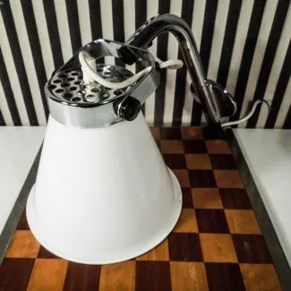 Sæt vintage væglamper i kraftig chrom  & hvid plastik