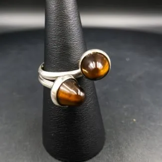 Dobbelt sølvring fra From med tigerøjne