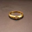 Vintage atten karat guld ring med brillant 
