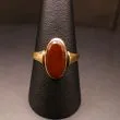 Vintage otte karat guldring prydet med karneol 