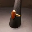 Vintage otte karat guldring prydet med karneol 