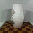 Vase fra Bing & Grøndahl med motiv fra tulipantræ