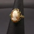 Antik guldring med camé 