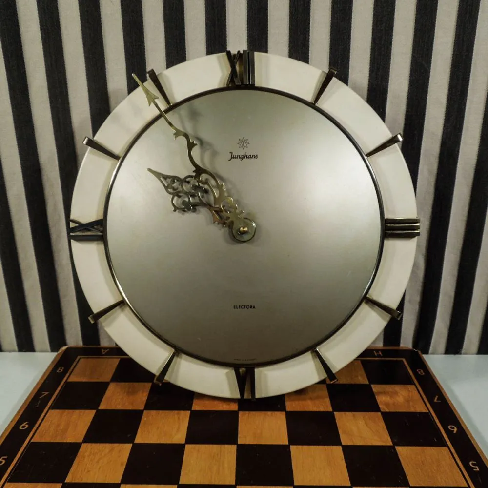 Super lækkert vintage væg-ur fra Junghans (Electora) i gyldne farver!