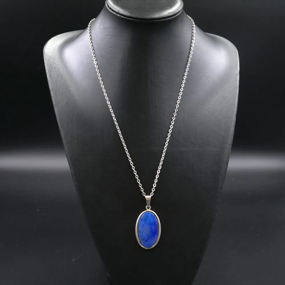 Kraftig lang sølvhalskæde med stort lapis vedhæng fra From