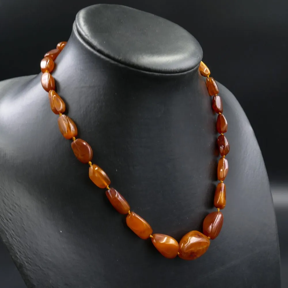 Vintage halskæde af polerede ravstykker