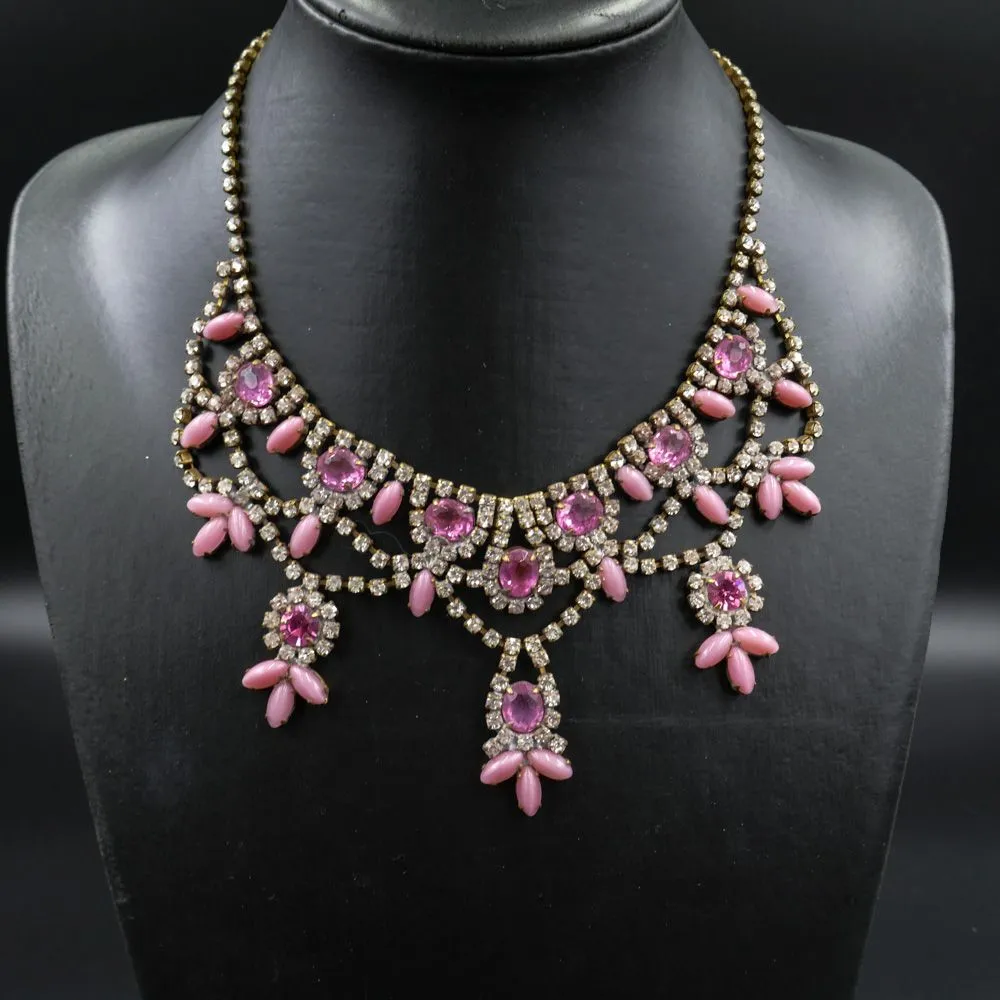 Vintage rhinstens collier i lyserøde & klare sten!