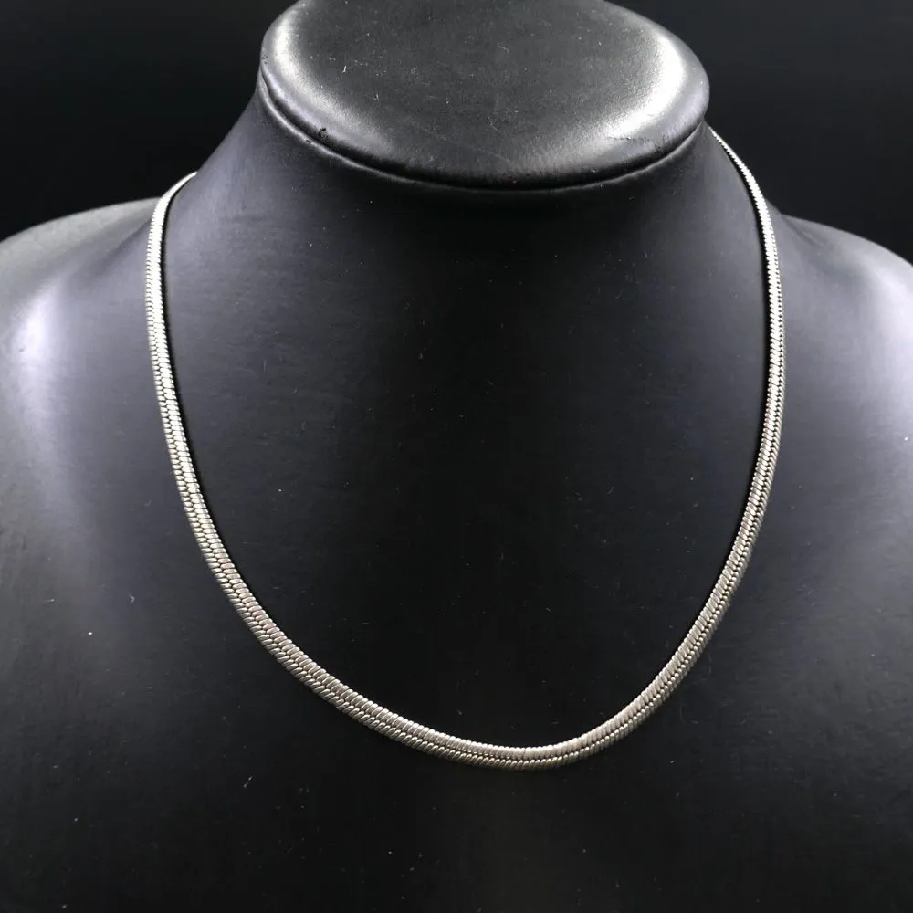 Kraftig vintage halskæde af sølv 