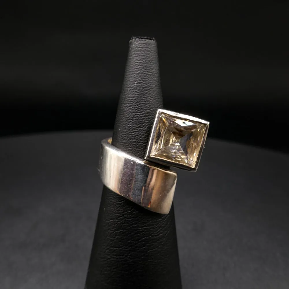 Kæmpe designer-ring af sølv og Swarovski sten fra luksusmærket Furla