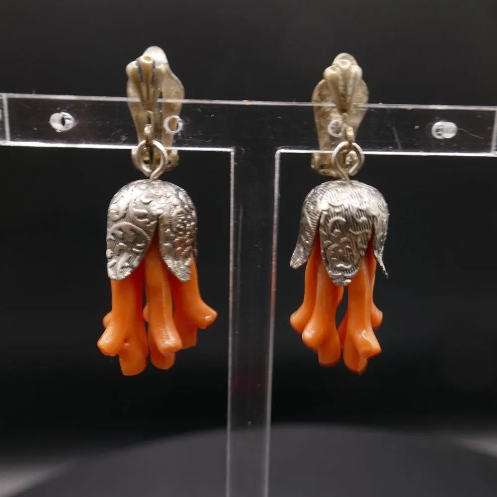 Vintage øreclips med ægte koral