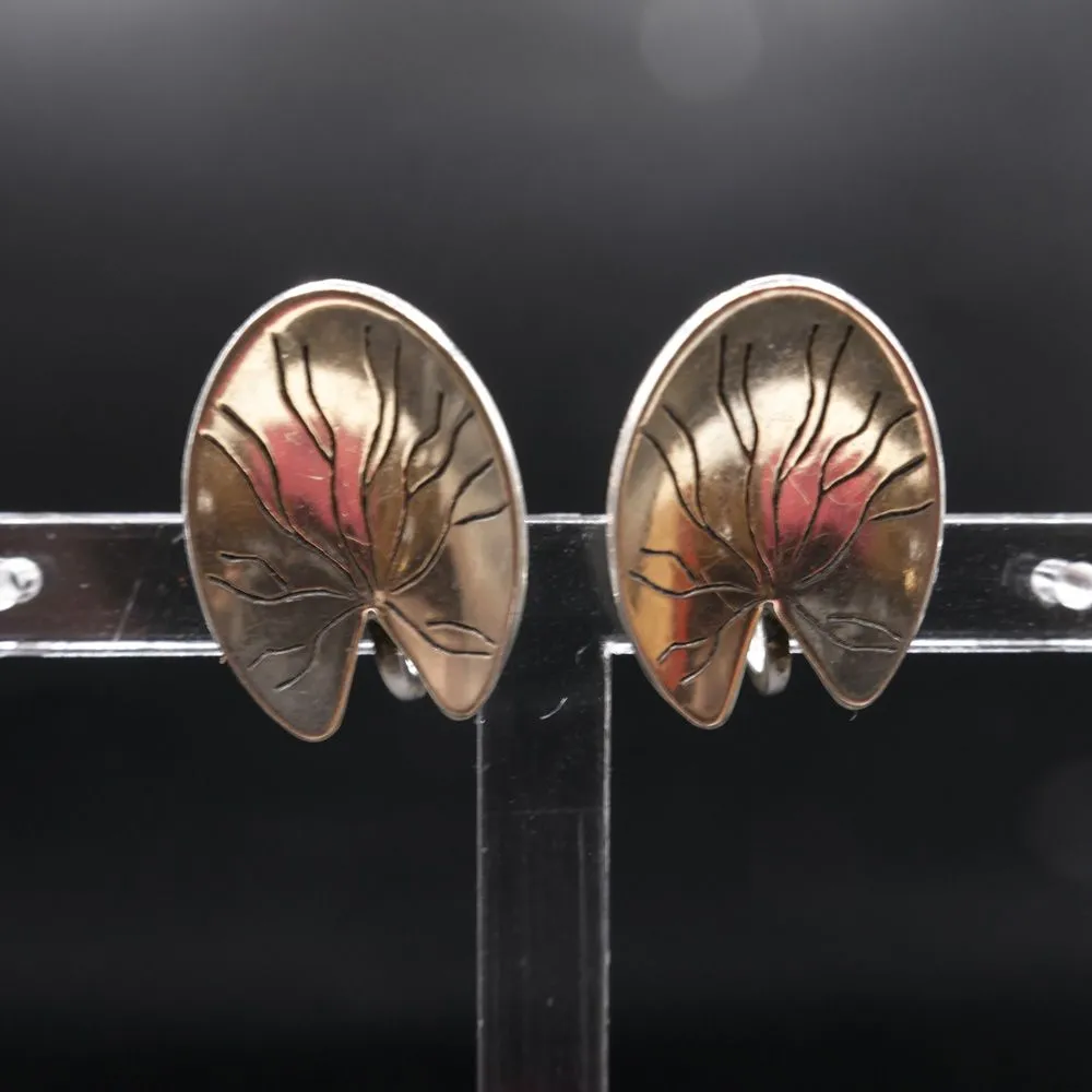 Vintage sølv øreskruer med motiv af åkande