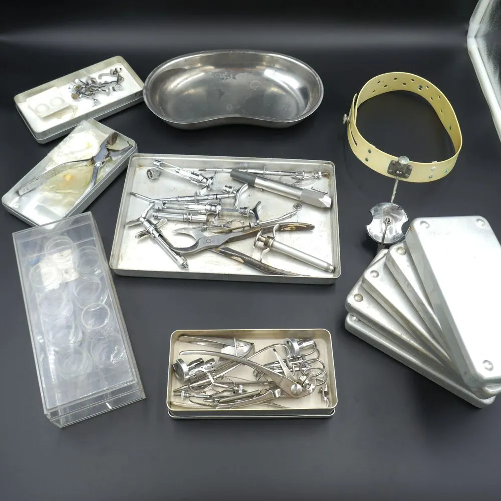 Stor samling vintage tandlæge udstyr 