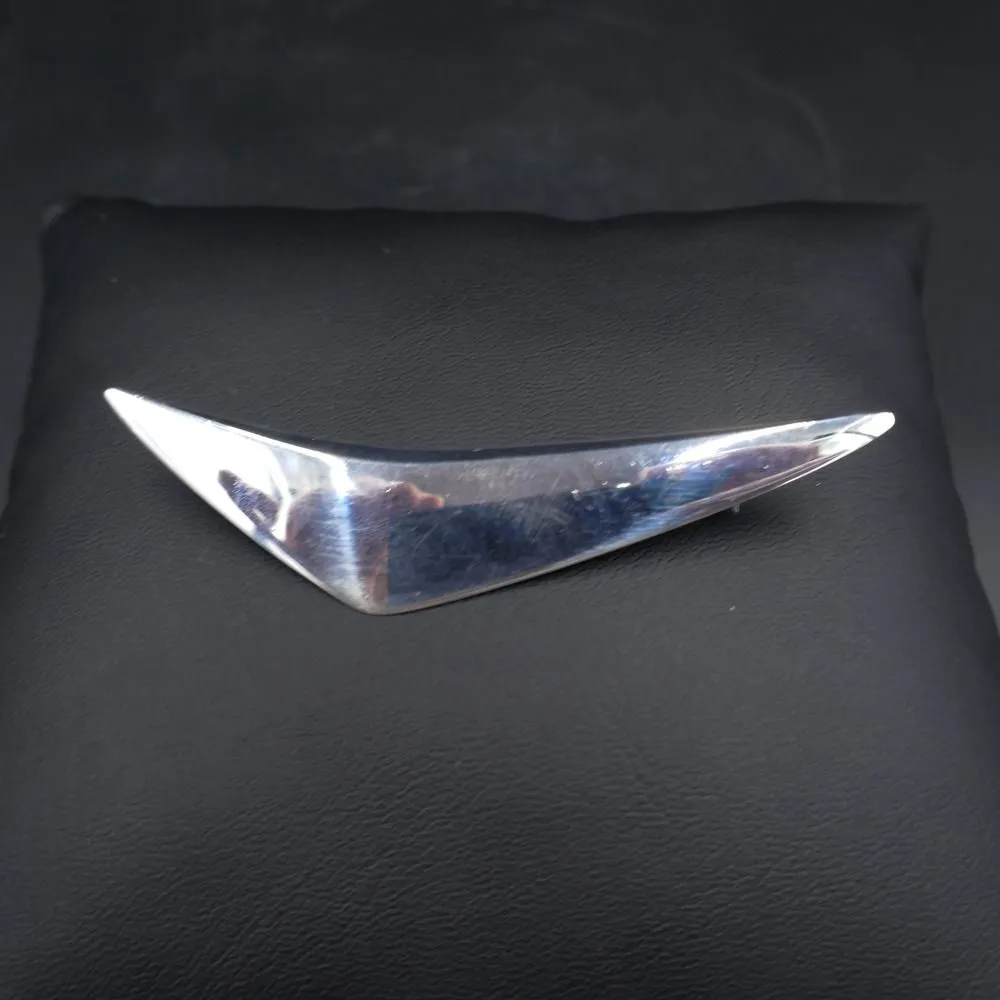 Hans Hansen peak sølvbroche, nypoleret 