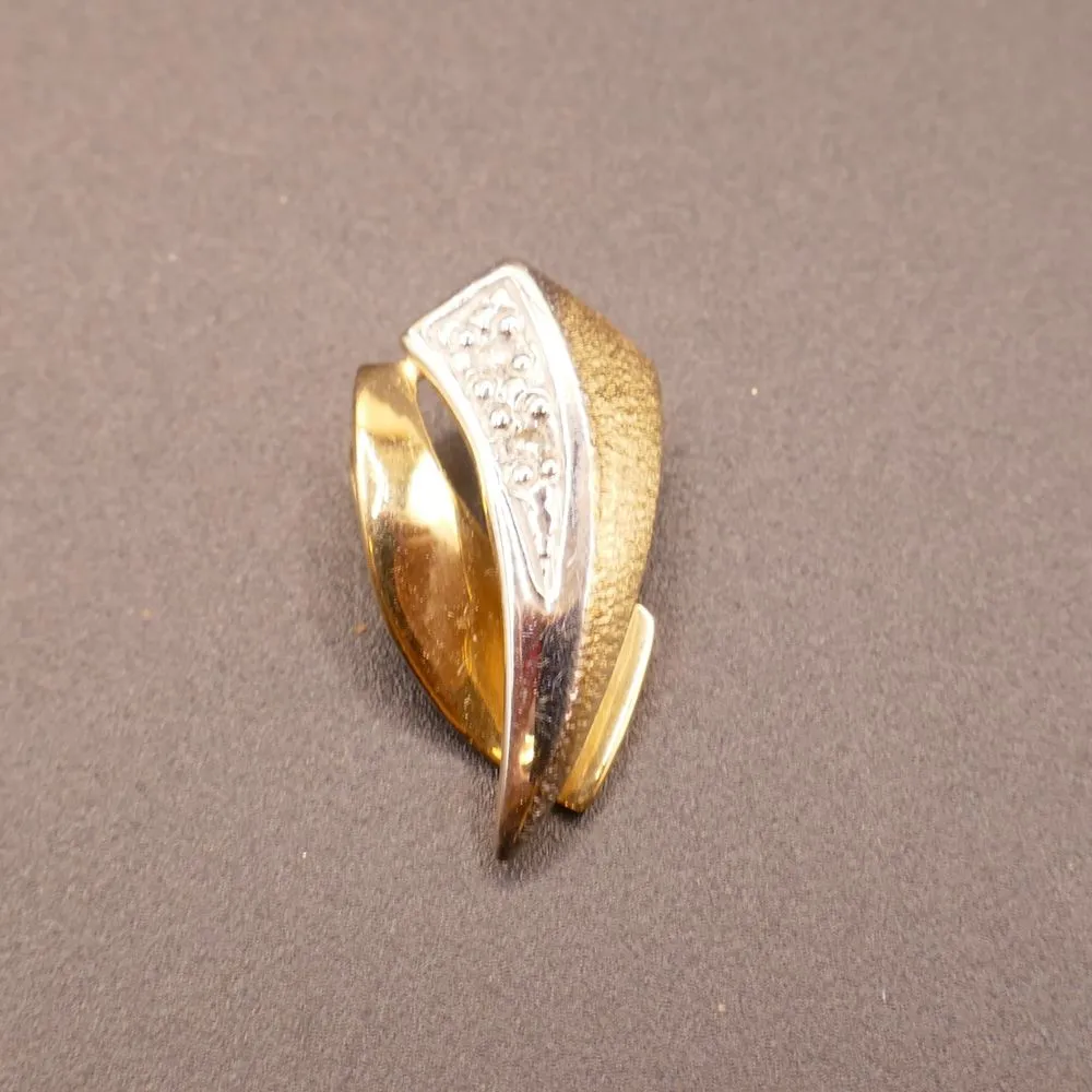  Aagaard vedhæng i atten karat guld hvidguld samt rødguld prydet med diamanter