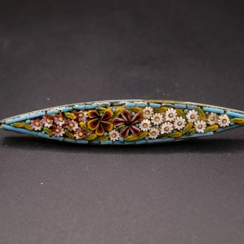 Italiensk glasmosaik broche med de fineste blomster