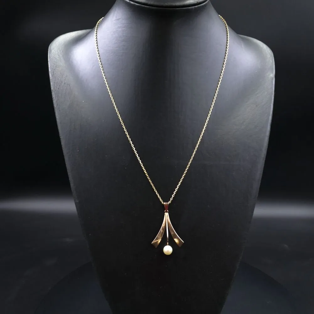 Otte karat guldhalskæde med perle guld-vedhæng