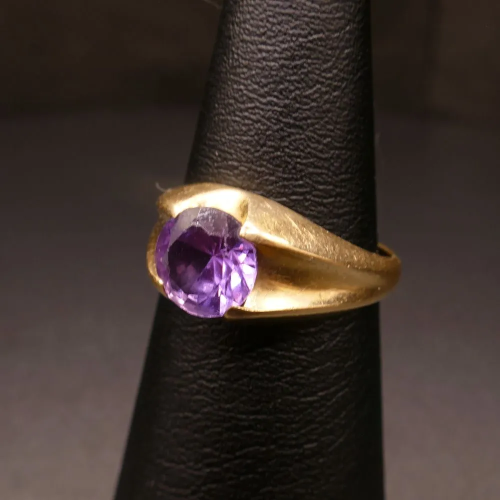 Vintage guldring med stor lilla sten 