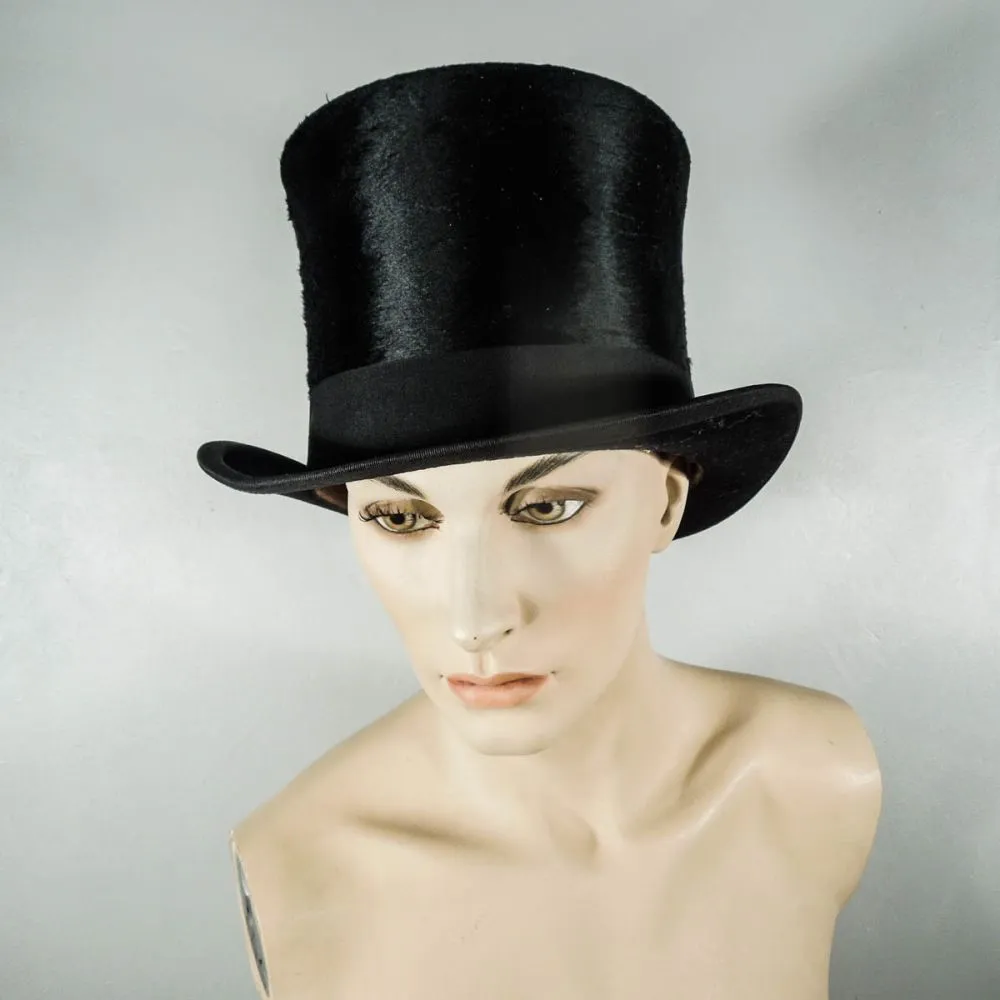 Høj hat af muldvarpeskind inklusiv original æske samt børste i rigtig fin stand