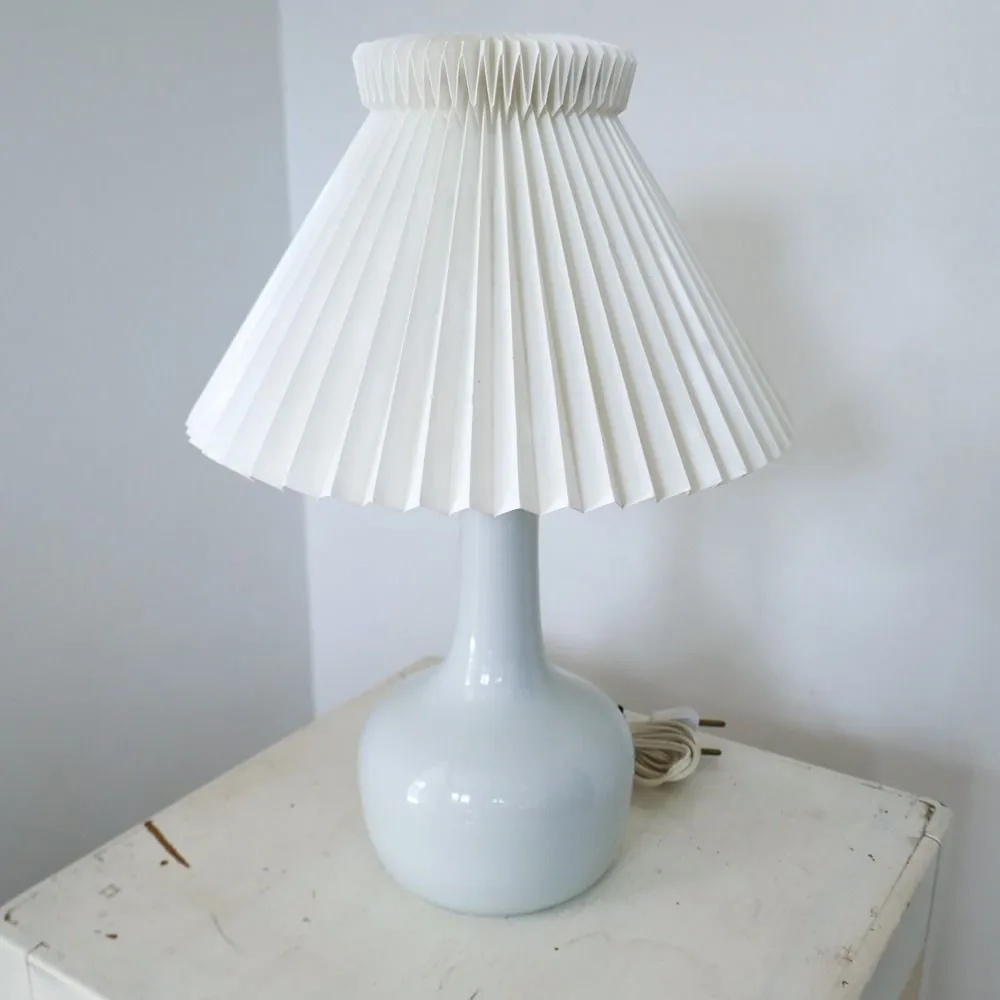 Lyngby/lyfa bordlampe med Le Klint skærm