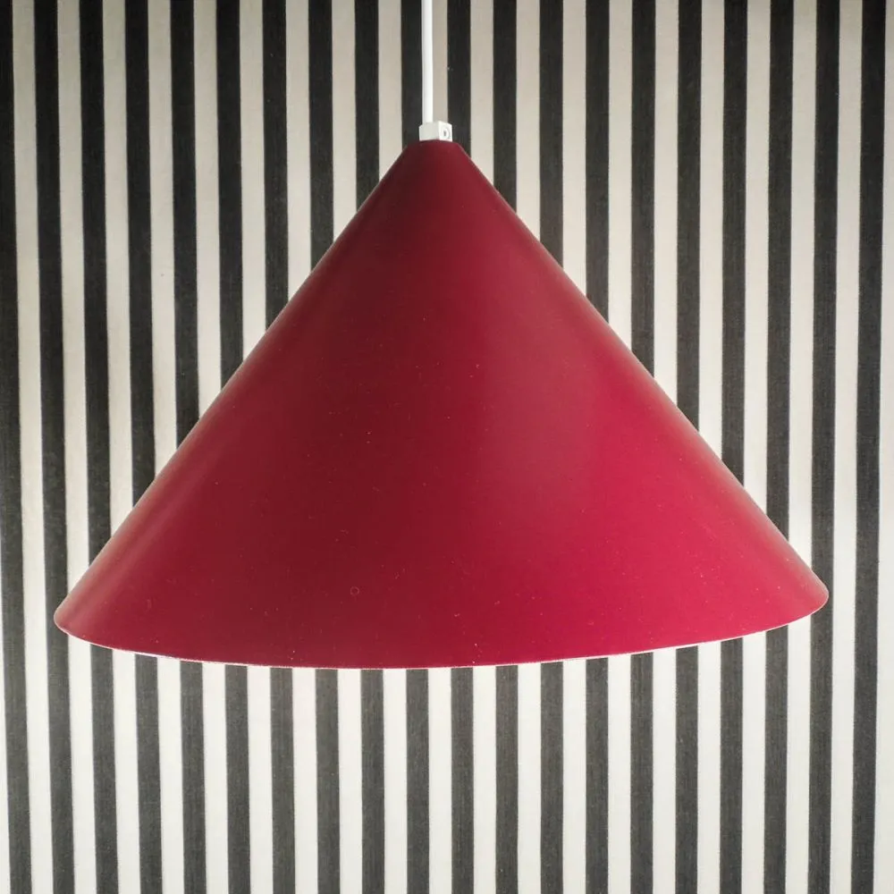 Sæt sjældne originale Lyfa Kegle-pendler i Kardinal rød. 